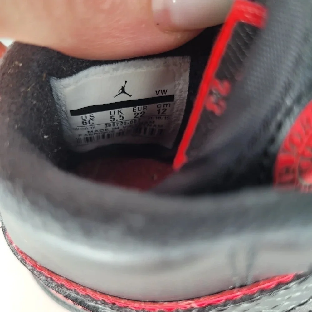 Nike air jordan infant baby retro black red sneakers shoes size 6